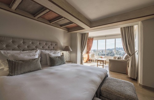 Cagnes-sur-Mer Hotel | Chateau Le Cagnard