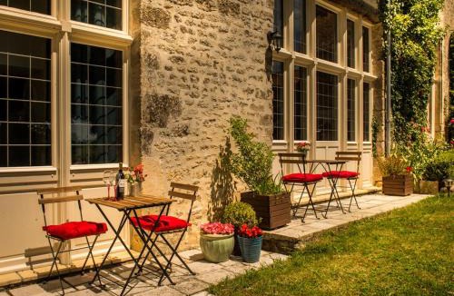 Saint-Hilaire-des-Loges House | Chateau Le Retail