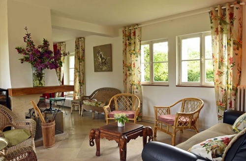Chevrieres Bed & Breakfast | Chateau le Quesnoy