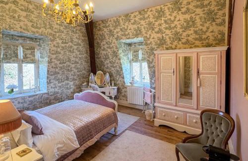 Saint-Just-le-Martel Hotel | Chateau les Villettes