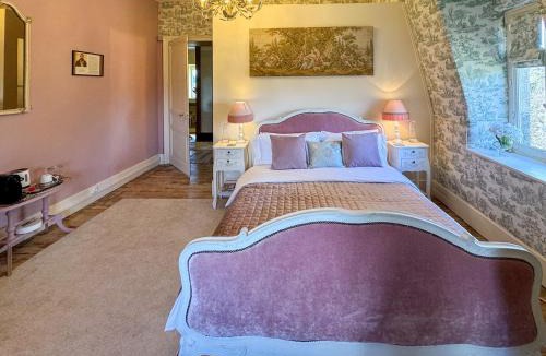 Saint-Just-le-Martel Hotel | Chateau les Villettes