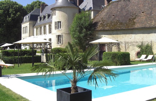 Gy-les-Nonains Other | Chateau life, chic and bucolic with swimming pool in a large private park.