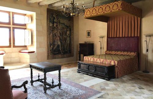 Les-Trois-Moutiers Bed & Breakfast | Chateau Manoir de Chandoiseau