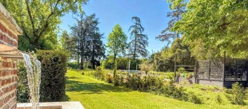 Albefeuille-Lagarde Bed & Breakfast | Chateau Mezger