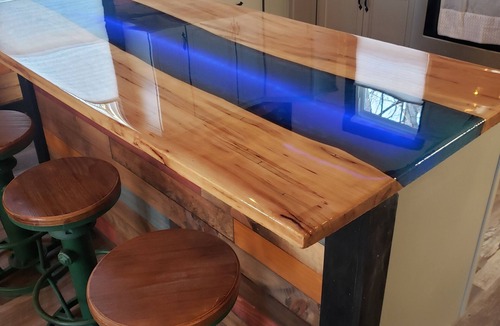 Olney House | Chateau Monroe - Rustic feel with modern convenience