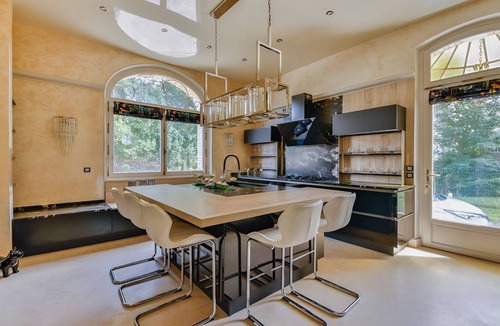 Saint-Leu-la-Foret Villa | Chateau Pernelle - Seven Bedroom Villa, Sleeps 14