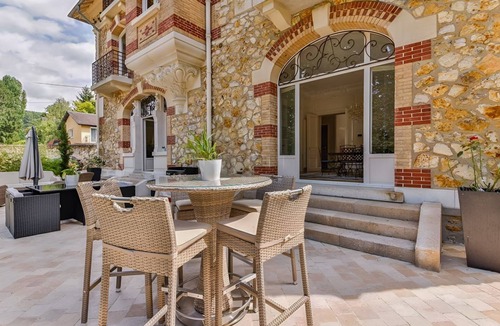 Saint-Leu-la-Foret Villa | Chateau Pernelle - Seven Bedroom Villa, Sleeps 14
