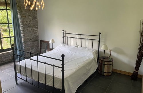 Assat Cabin | Chateau pool house, 1.5 hectares of garden, perfect for families