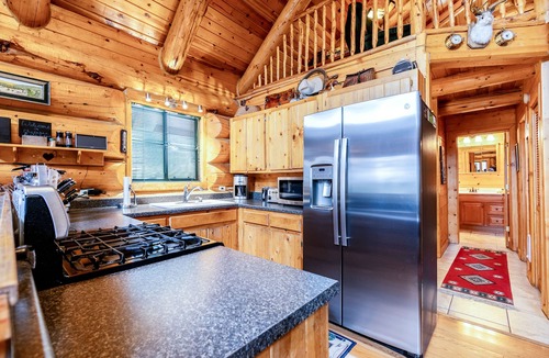 Greer Cabin | Chateau Relaxeau Cozy Log Cabin in the Woods