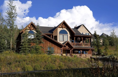 Mount Crested Butte House | Chateau Renard/Stunning 5 Bedroom Home with Great Views/Walk to Ski Access.