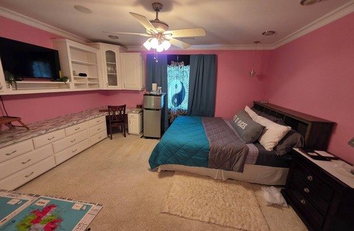 Richlands House | Chateau Rouge