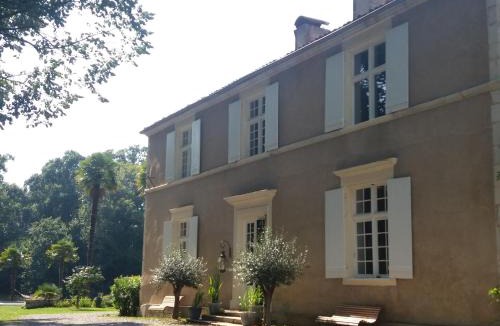 Pouillon Bed & Breakfast | Chateau Saint Martin B&B