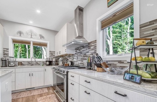 Fennville House | Chateau Soda at Pier Cove