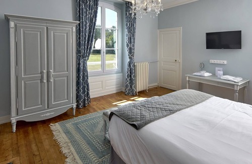 Jarze Hotel | Chateau Vary