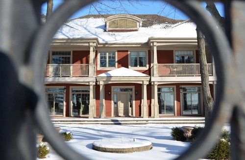 Venise-en-Quebec Apartment | Château Venise - Lake Champlain Waterfront Luxury Inn - Garden View with Kitchen