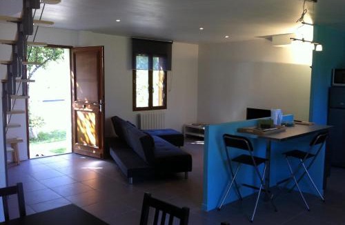 Fougeres-sur-Bievre House | chateaugite