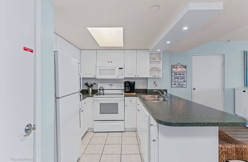 Indian Shores Condo | Chateaux 402 - GULF FRONT Condo - Vacation Dreams
