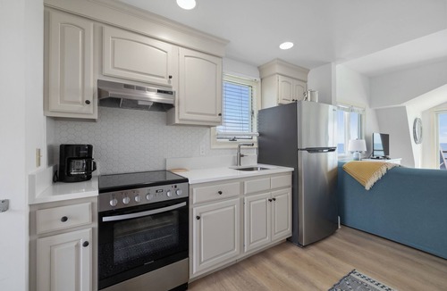 South Chatham Hotel | Chatham Tides