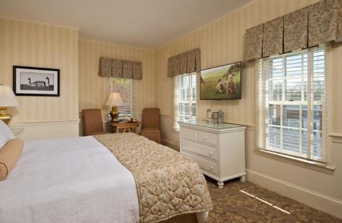 Chatham Hotel | Chatham Wayside Inn