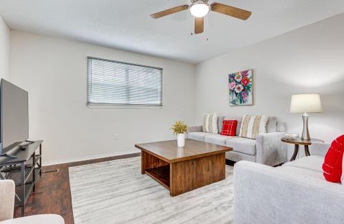 Chatom House | Chatom Retreat w/Furnished Deck & Wooded Views!