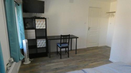 Chatelraould-Saint-Louvent Apartment | Chatrou