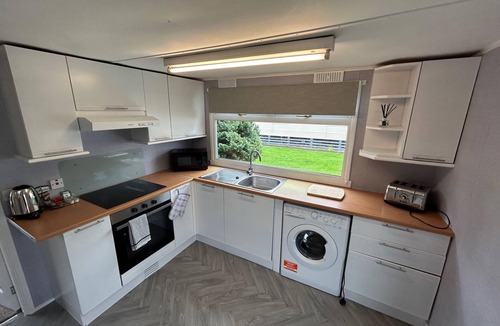 Newton Stewart Ski Chalet | Chatsworth Lodge - Creebridge