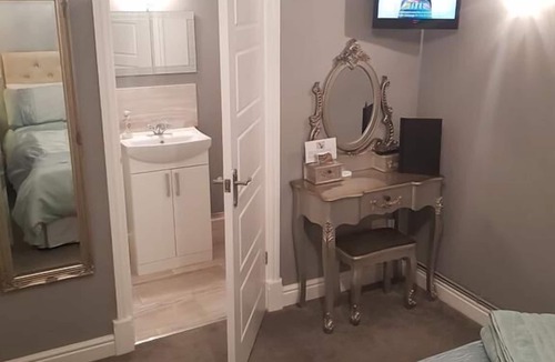 Giltbrook House | Chatterley House