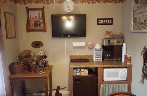 Hayesville Hotel | Chatuge Mountain Inn