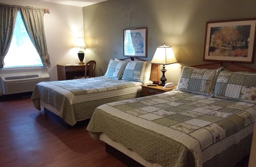 Hayesville Hotel | Chatuge Mountain Inn