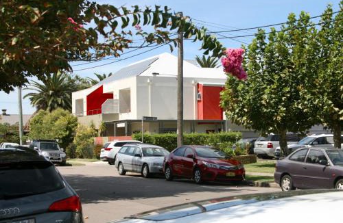 Hamilton House | Chaucer Palms Boutique B&B