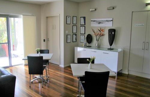 Hamilton House | Chaucer Palms Boutique B&B