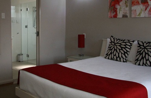 Hamilton Bed & Breakfast | Chaucer Palms Boutique Bed & Breakfast