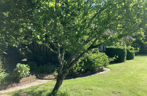 Paroisse Notre-Dame-des-Vallons House | Chaumière de famille