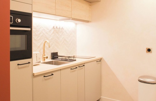 Belleville Apartment | Chaumont Paris Suite