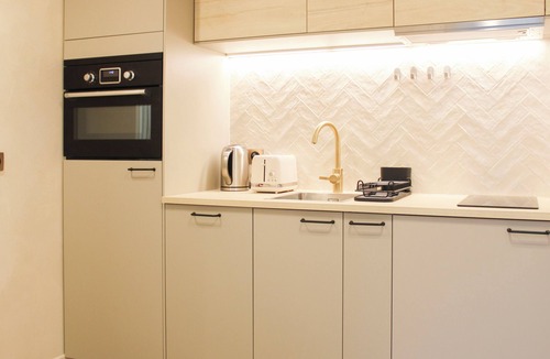 Belleville Apartment | Chaumont Paris Suite