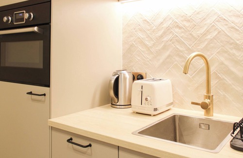 Belleville Apartment | Chaumont Paris Suite