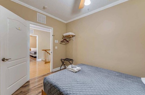 Chassahowitzka Bed & Breakfast | Chaz River Suite