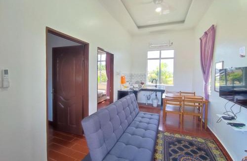 Kota Bharu Ski Chalet | Che Deris Garden Cottage with Riverview