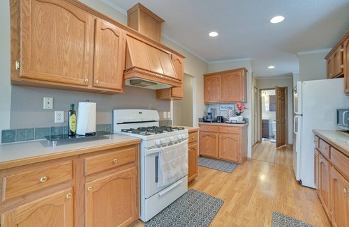 Cheboygan House | Cheboygan Getaway w/Fire Pit & Lake Access!