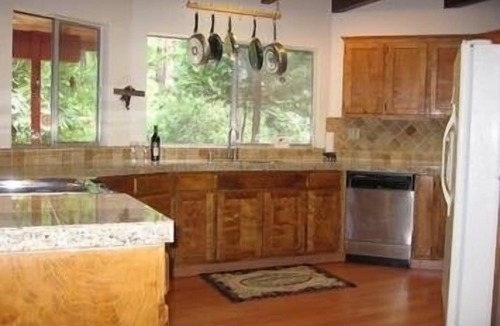 Arnold Cabin | Check-in 9a/check-out 8p if avail& WALK to pool/pond! Summer Saturdays=4 nt min
