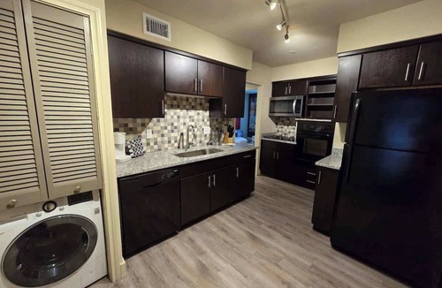 Uptown Apartment | Check In Early, Relax | 2 Beautiful Apts Galleria