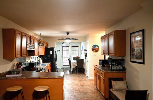 Williamsport Cottage | Check out our rental discounts! 3bd-2bath, sleeps 6, 1st floor master & bath