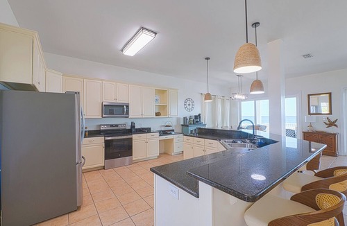 Morgantown House | Check out our Winter Rates! !