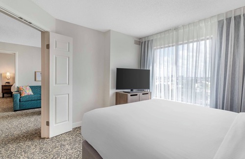 Downtown San Antonio Hotel | Check out the San Angel Folk Art Museum! 2 Units w/Parking, Pool!