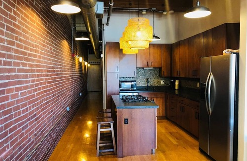 Downtown West Apartment | Checks All Boxes! Cozy 2 bed/2 bath St Louis Loft