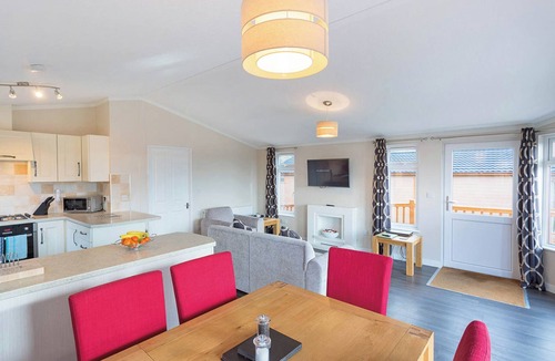 Cheddar Ski Chalet | Cheddar Lodge Premier WF