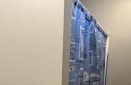 Lake Ronkonkoma House | Cheerful 2 bedroom house with free parking