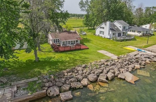 Kent House | Cheerful 2 Bedroom home on Lake Ontario