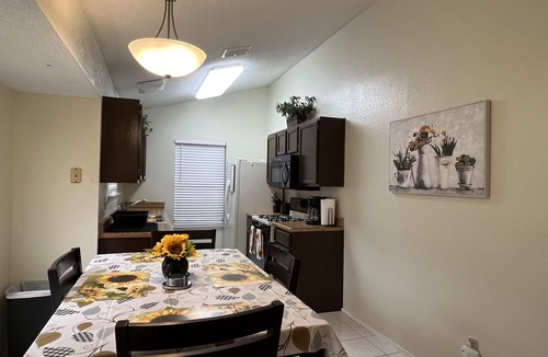 Buckingham Estates House | Cheerful 2 Bedroom Home w/Parking in Central South Austin Pet Stays for Free !
