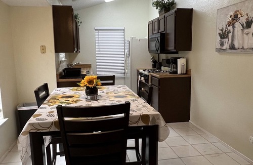 Buckingham Estates House | Cheerful 2 Bedroom Home w/Parking in Central South Austin Pet Stays for Free !
